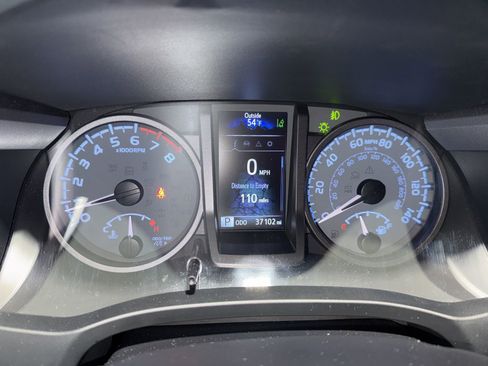 Used 2023 Toyota Tacoma TRD Off-Road w/ Technology Package image 19