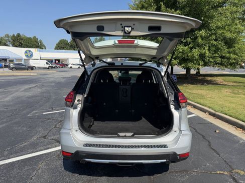 Used 2018 Nissan Rogue S FWD image 27