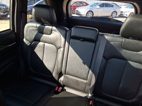 Used 2022 Jeep Grand Cherokee Overland w/ Advanced Protech Group III image 18