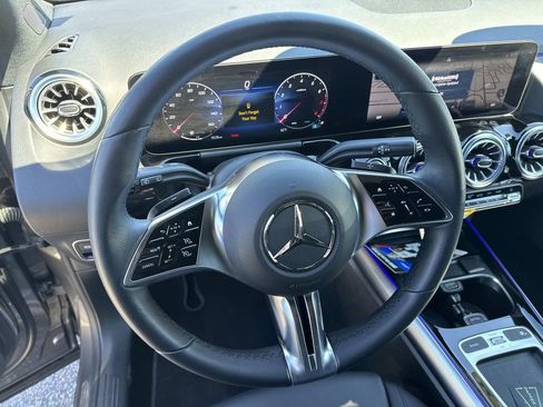 Used 2025 Mercedes-Benz GLA 250 image 21