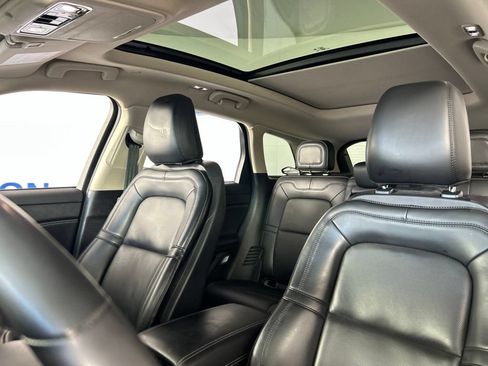 Used 2024 Lincoln Corsair AWD w/ Equipment Group 101A image 17