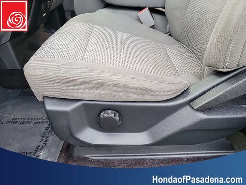 Used 2017 Ford F150 XLT RWD image 12