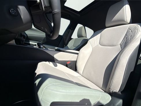 Used 2025 Lexus RX 350 Premium image 10