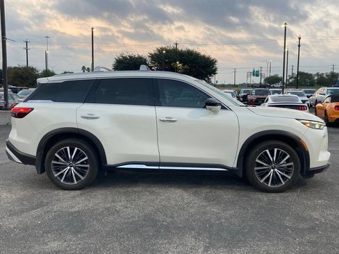 Used 2025 INFINITI QX60 Sensory w/ Vision Package AWD/4WD image 4