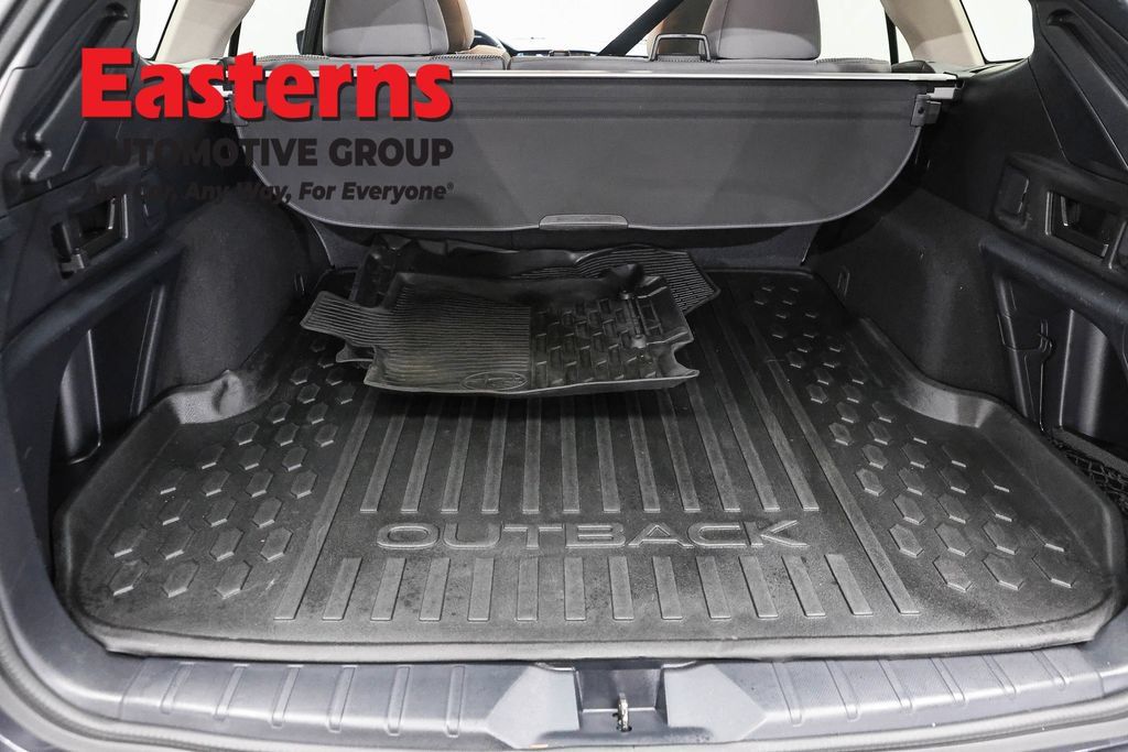 Used 2022 Subaru Outback Premium AWD/4WD image 9
