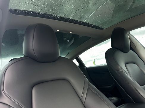 Used 2018 Tesla Model 3 Mid Range image 16