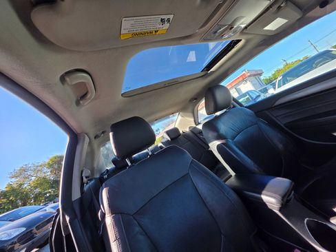 Used 2012 Kia Forte Koup SX w/ Tech Pkg image 19