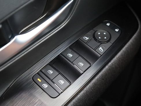 New 2026 Nissan Kicks SV image 18