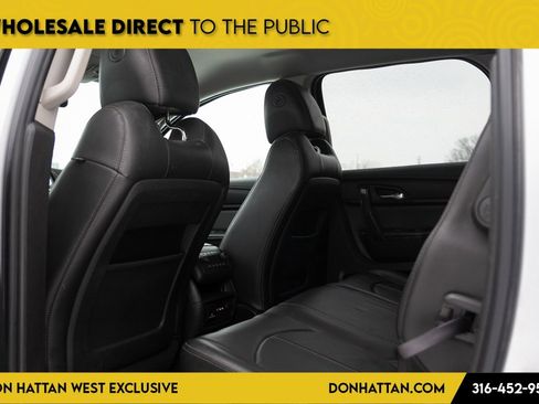 Used 2016 GMC Acadia SLT image 18