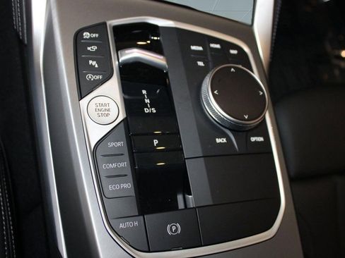 Used 2025 BMW 230i Coupe w/ M Sport Package RWD image 58