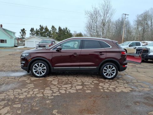 Used 2019 Lincoln MKC Select w/ Vista Value Package image 2