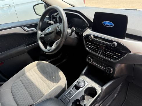 Used 2020 Ford Escape SE FWD image 16