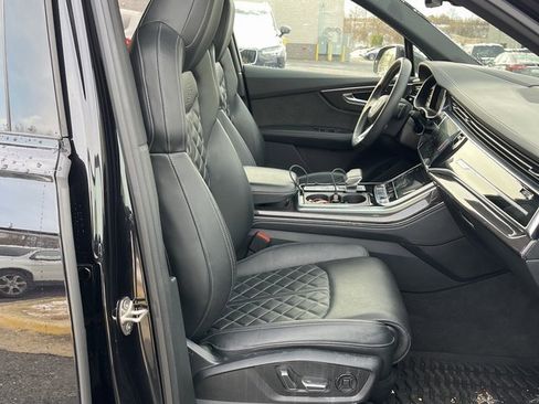 Used 2021 Audi SQ7 Prestige w/ Prestige Package image 10