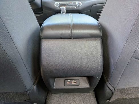 Used 2025 Nissan Altima 2.5 SV FWD image 15