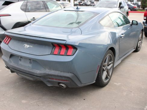 Used 2025 Ford Mustang Premium RWD image 11