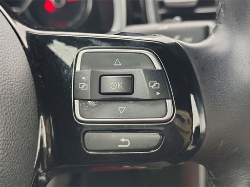 Used 2017 Volkswagen Beetle 1.8T SE image 11