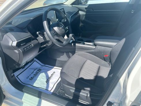 Used 2025 Nissan Altima 2.5 S image 10