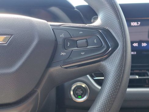 Used 2025 Chevrolet TrailBlazer LT AWD/4WD image 21