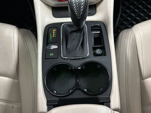 Used 2015 Maserati GranTurismo Sport RWD image 25