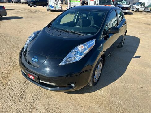 Used 2013 Nissan Leaf SV w/ LED & Quick Charge Pkg image 2