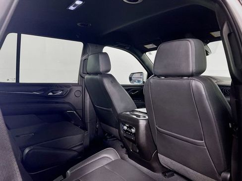 Used 2023 GMC Yukon Denali AWD/4WD image 9