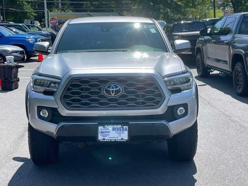 Used 2022 Toyota Tacoma TRD Off-Road w/ Technology Package AWD/4WD image 2