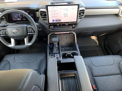 Used 2024 Toyota Tundra Limited image 15