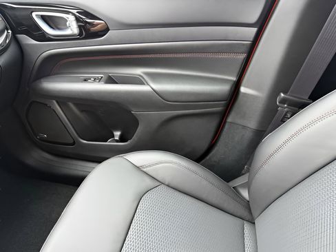 New 2026 Jeep Compass Trailhawk w/ Sun, Sound & Navigation Group image 26