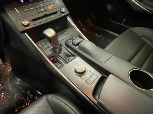 Used 2016 Lexus IS 350 AWD image 29