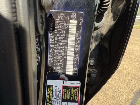 Used 2020 Toyota Camry LE FWD image 28