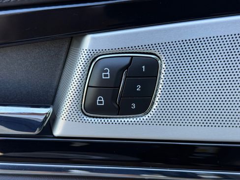 Used 2022 Lincoln Nautilus Black Label w/ Class II Trailer Tow Package image 9