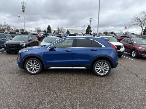 Used 2021 Cadillac XT4 Premium Luxury image 4
