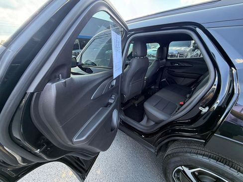 Used 2023 Chevrolet TrailBlazer RS FWD image 10