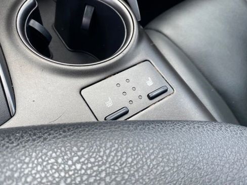 Used 2023 Toyota Camry SE image 11