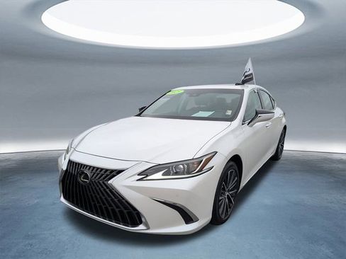 Certified 2025 Lexus ES 350 w/ Premium Package image 8