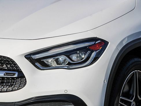 Certified 2022 Mercedes-Benz GLA 250 4MATIC image 8