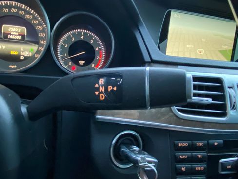 Used 2014 Mercedes-Benz E 350 4MATIC Sedan image 23