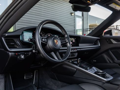 Certified 2021 Porsche 911 Carrera RWD image 4