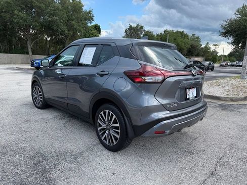 Used 2021 Nissan Kicks SV FWD image 6