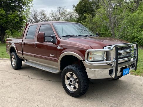 Used 2006 Ford F250 4x4 Crew Cab Super Duty image 3