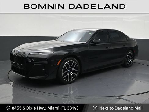 Used 2025 BMW 740i xDrive AWD/4WD image 1