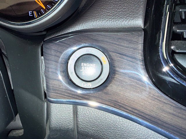 Used 2020 Jeep Grand Cherokee Overland AWD/4WD image 14