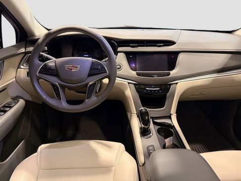 Certified 2018 Cadillac XT5 Luxury w/ Driver Awareness Package AWD/4WD image 21