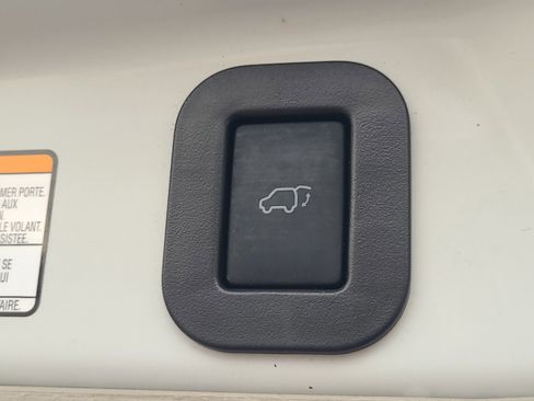 Certified 2018 Toyota Sienna XLE image 31