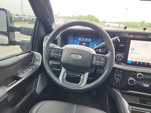 Used 2026 Ford F350 Platinum AWD/4WD image 15