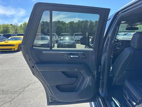 Used 2025 Chevrolet Tahoe LT AWD/4WD image 30