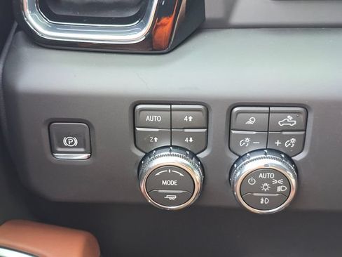 New 2026 GMC Sierra 3500 Denali Ultimate AWD/4WD image 6