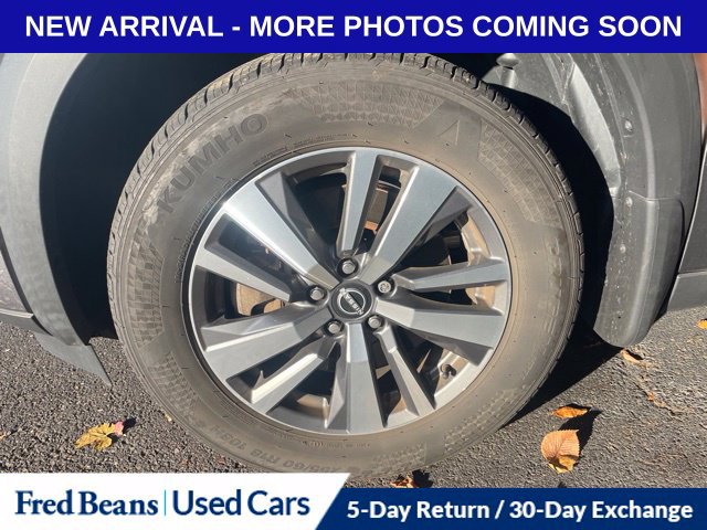 Used 2024 Nissan Pathfinder SL AWD/4WD image 14