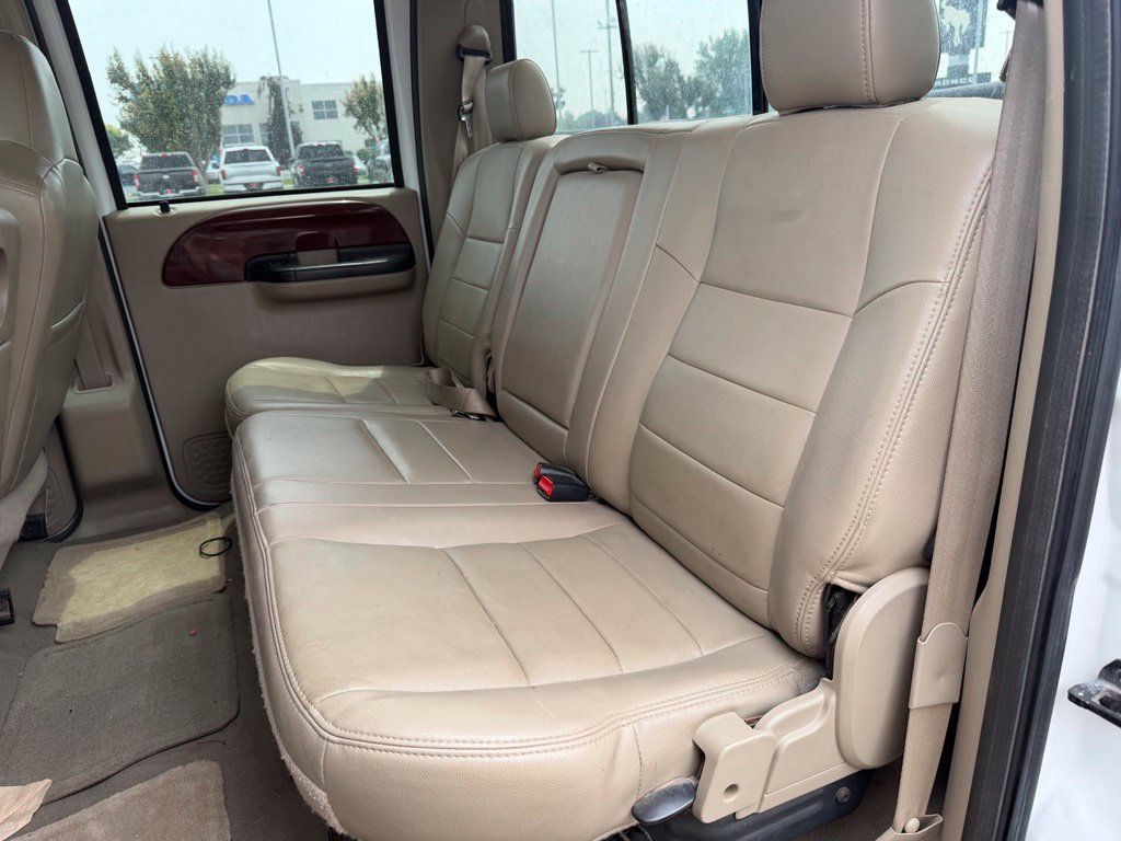 Used 2006 Ford F350 Lariat AWD/4WD image 12
