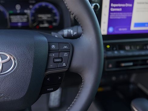 Used 2025 Toyota Camry XSE image 13